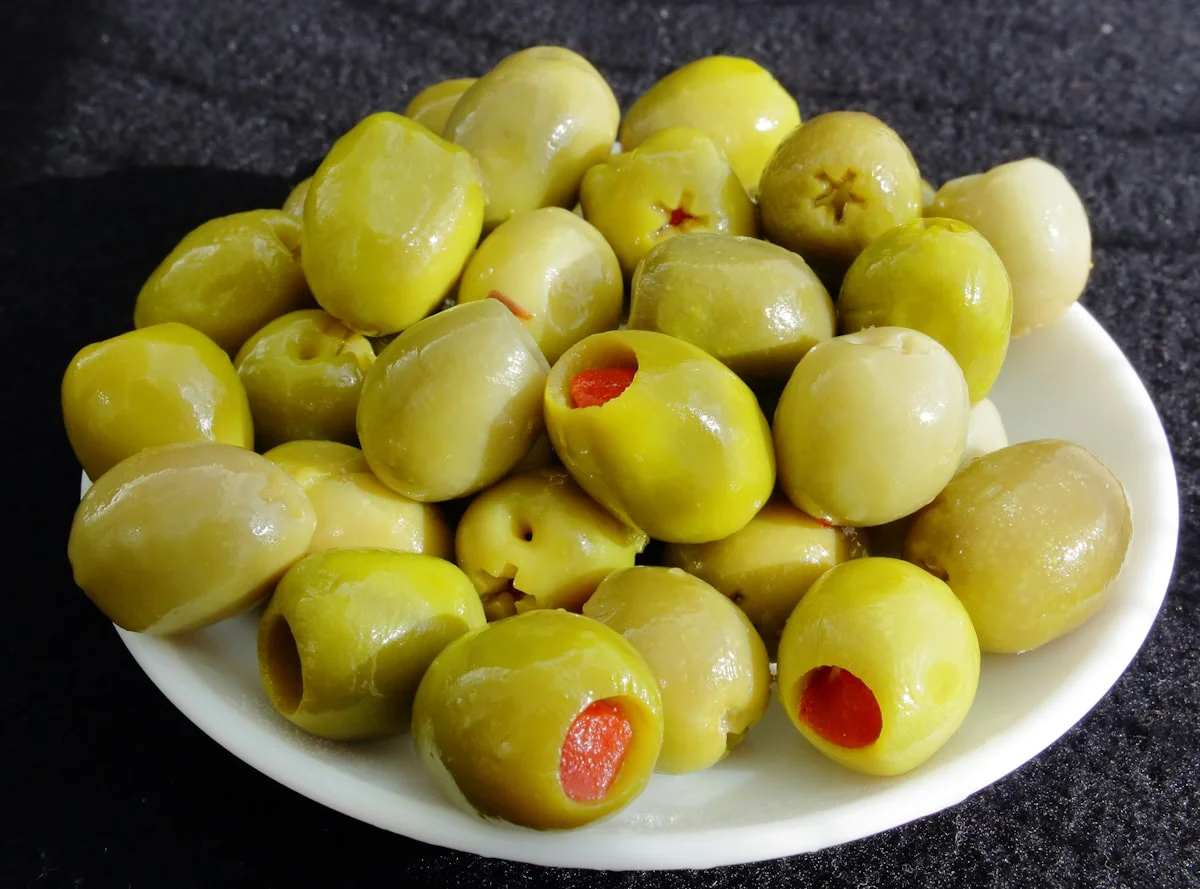 Yeşil Zeytin 800 g — 12'li Koli